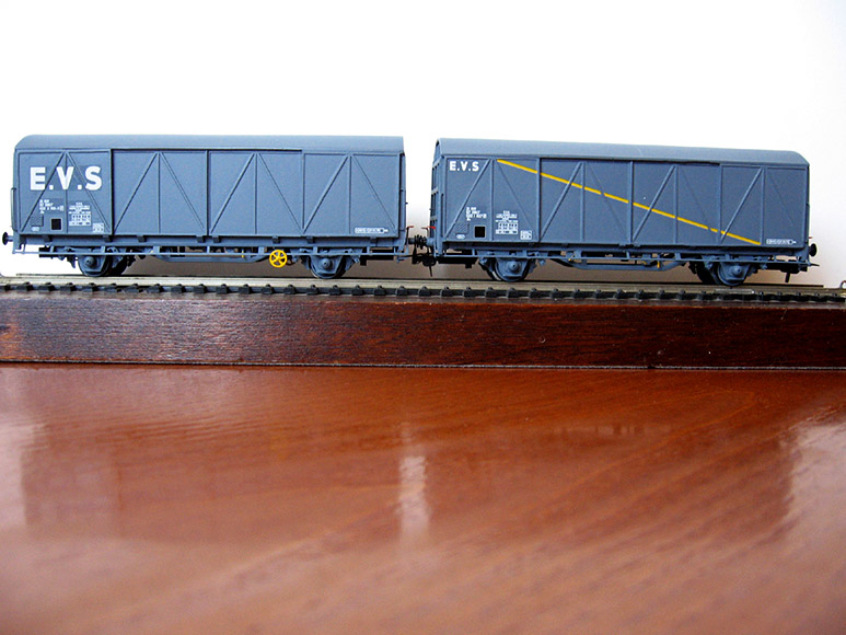 Décoration de maquettes de trains - Décalcomanies à eau / Waterslides Blancs