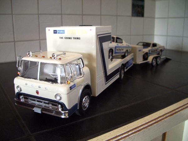 Décalcomanie à eau - Ford Drag Team