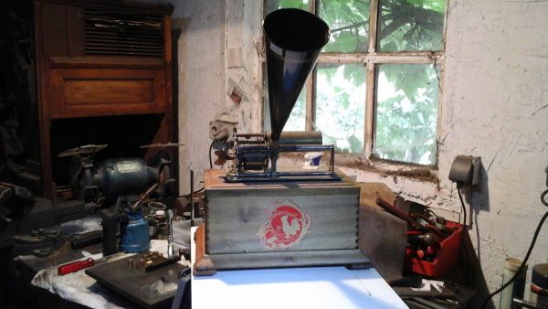 Décalcomanies à eau - Restauration d'un Graphophone