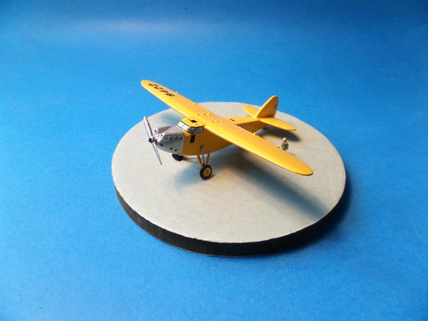 Décalcomanies à eau blanches pour avions miniatures en métal