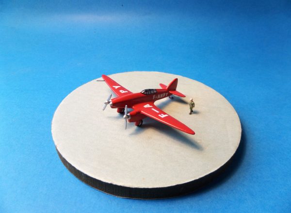 Décalcomanies à eau blanches pour avions miniatures en métal
