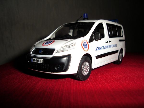 decalcomanie a eau - camion administration penitentiaire 2