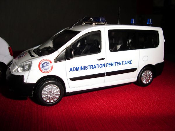 décalcomanie a eau - camion administration pénitentiaire vue latérale