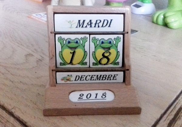 decalcomanie a eau - calendrier ETERNEL bois