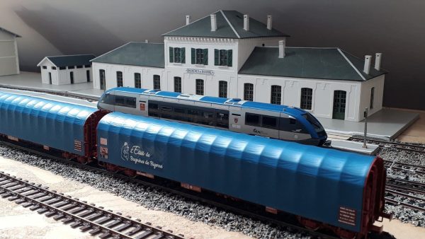 Decalcomanies a eau – Personnalisation wagons ROCO