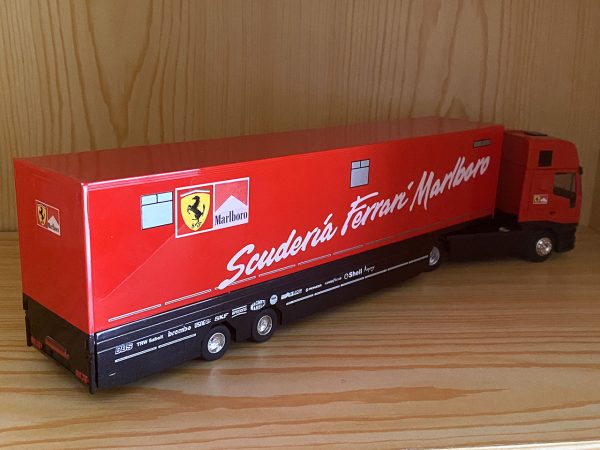Decalcomanies a eau – Camion Ferrari Eligor