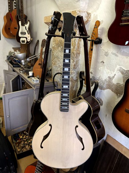 Decalcomanies a eau - Logo tete de guitare Prince Hamlet - AVANT