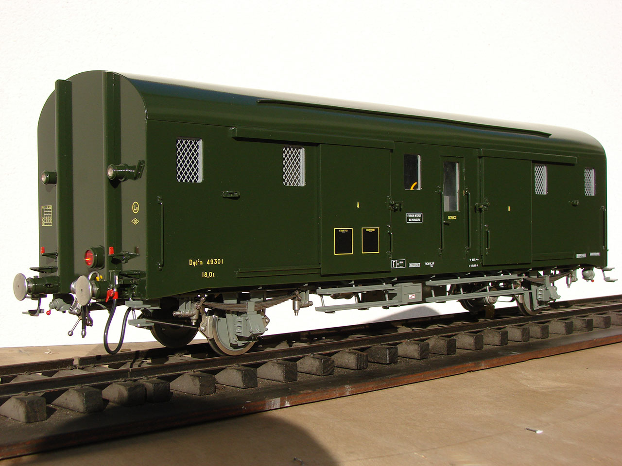 Decalcomanies a eau - Fourgon a bagages