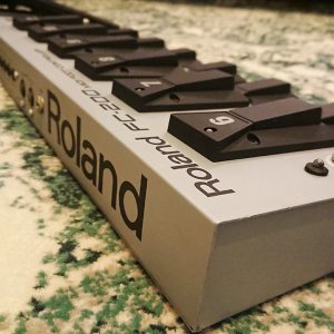 Stickers Decoupes et Decalcomanies a eau – Roland FC-200 Midi Foot Controller lateral