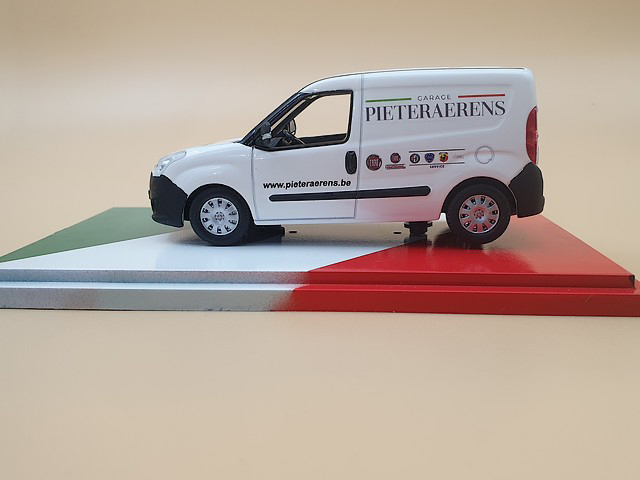 Décalcomanies à eau - Modèle réduit Garage Pieteraerens - face latérale