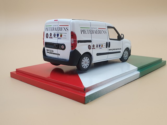 Décalcomanies à eau - Modèle réduit Garage Pieteraerens - vue arrière