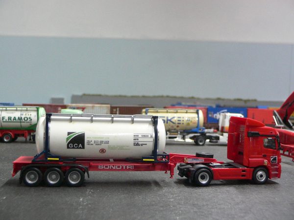 Décalcomanies a eau – Ensemble routier SONOTRI - cote droit MB Axor Herpa Semi col de cygne Herpa